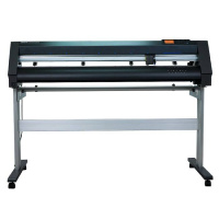 Режущий плоттер Graphtec CE7000-160 в комплекте со стендом