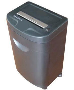 Шредер (уничтожитель) Bulros 832C чёрный (2x10 мм)
