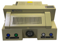 Резак для бумаги Grafalex 320V+