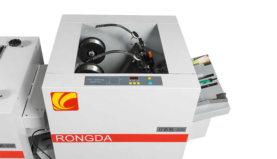 Буклетмейкер Rongda RD-220 с модулем фронтальной подрезки RD-230